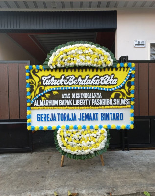 Papan Bunga Duka di Bokondini